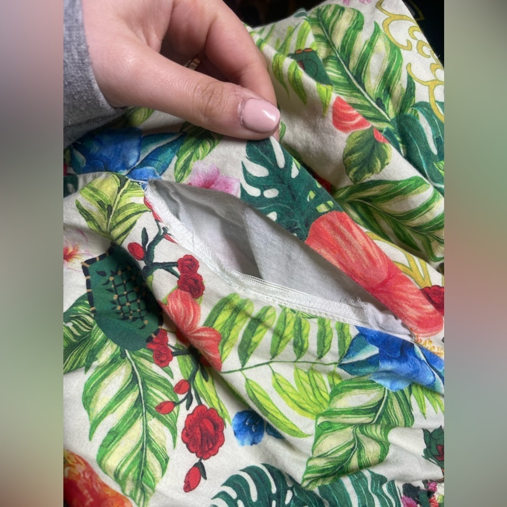 Miguelina Zendaya Floral Pants size medium - Picture 5 of 8